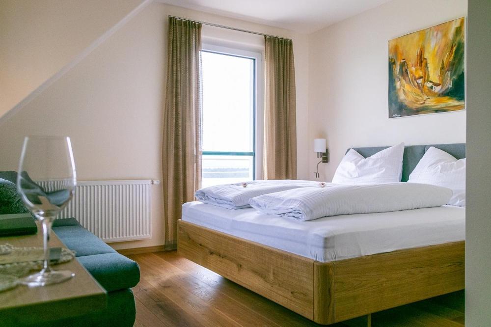 Weinhof Reichmann Bed & Breakfast Sankt Peter am Ottersbach ภายนอก รูปภาพ