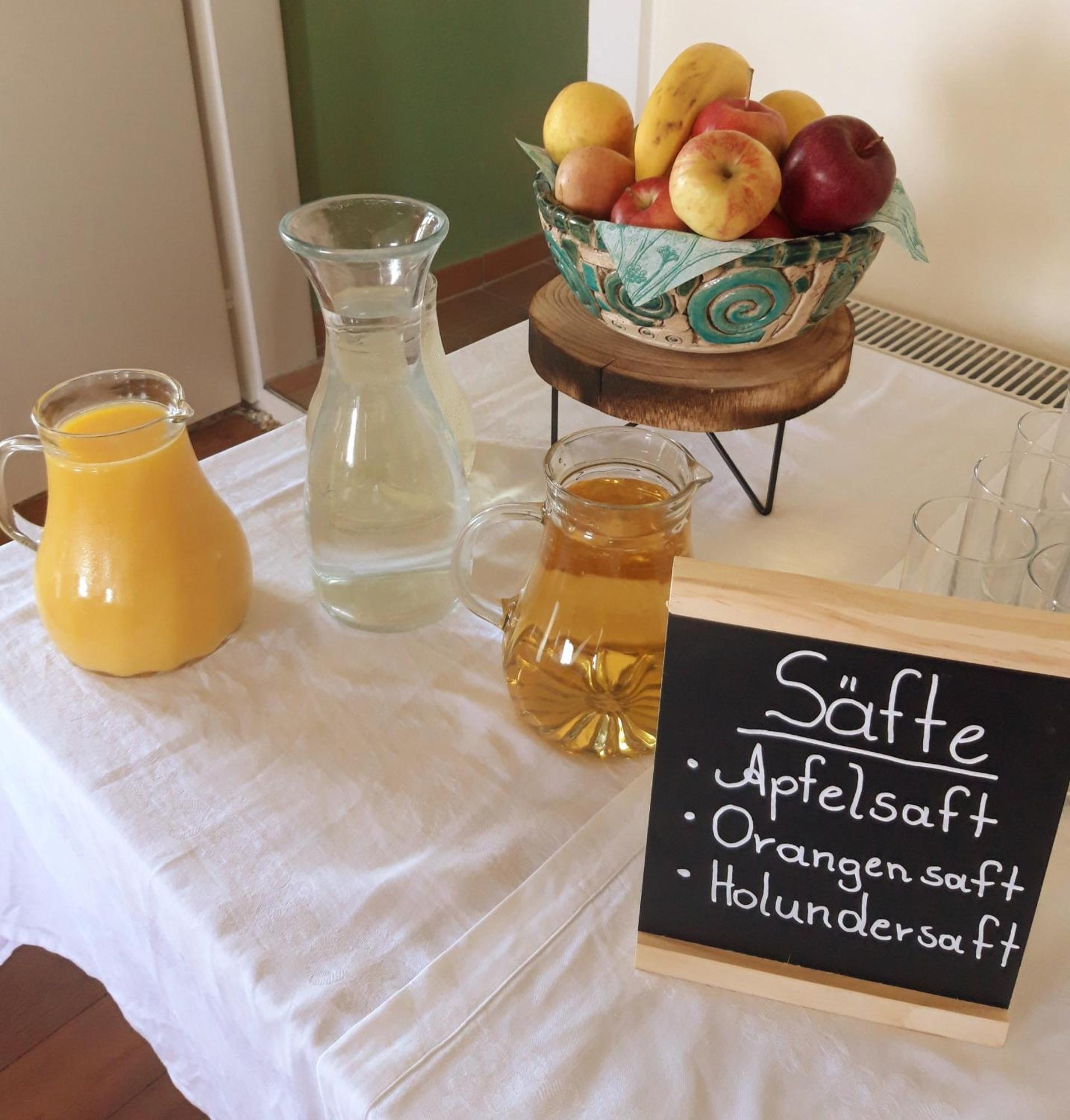 Weinhof Reichmann Bed & Breakfast Sankt Peter am Ottersbach ภายนอก รูปภาพ