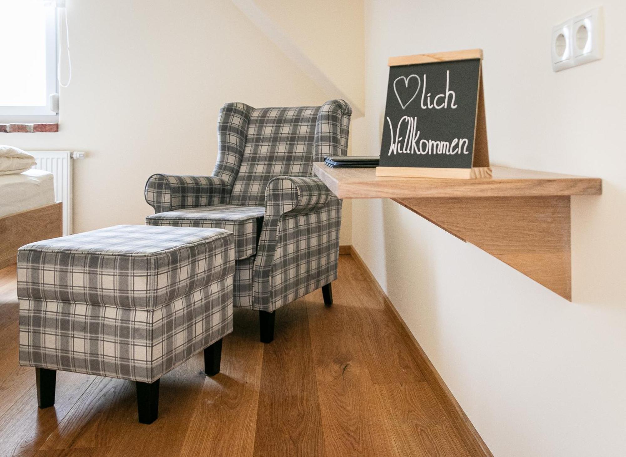 Weinhof Reichmann Bed & Breakfast Sankt Peter am Ottersbach ภายนอก รูปภาพ